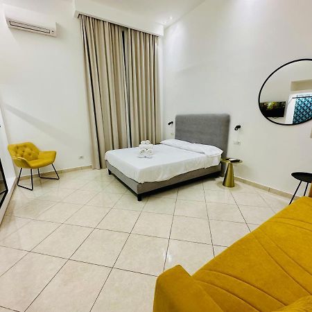 Garibaldi 118 Luxury Apartment Napoli Eksteriør billede