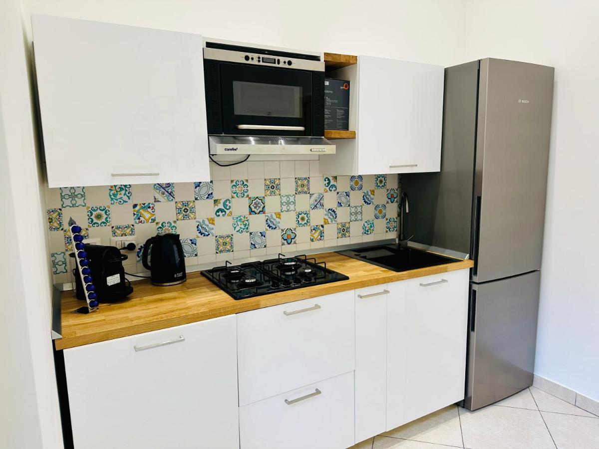 Garibaldi 118 Luxury Apartment Napoli Eksteriør billede